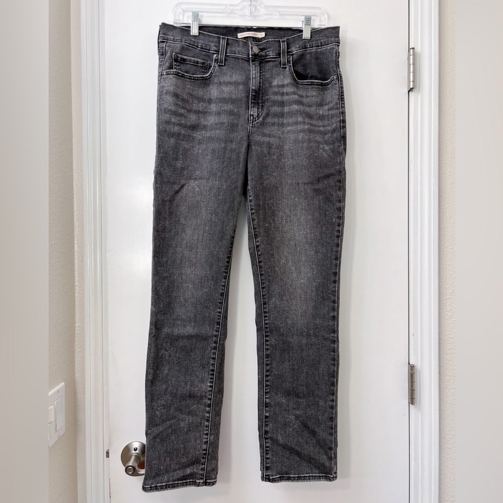 🖤 Gray Levi's 724 High Rise jeans - 32